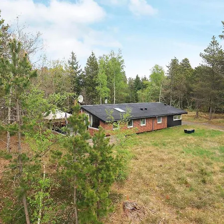Holiday home Xliv *